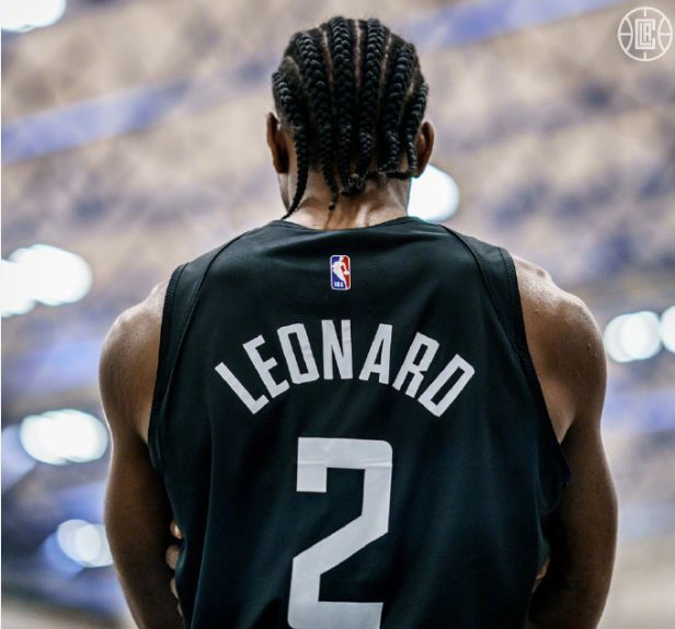 ac米兰-欧篮联倒计时；洛杉矶快船清晨刷新队史纪录；细节引发关注；球迷炸锅；医务组通报恢复的简单介绍