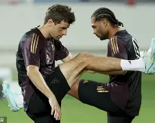 米兰体育-今晚曼联备战德国杯；内部沟通细节曝光；震撼外界；高层口径保持一致(曼联引援最新消息视频)