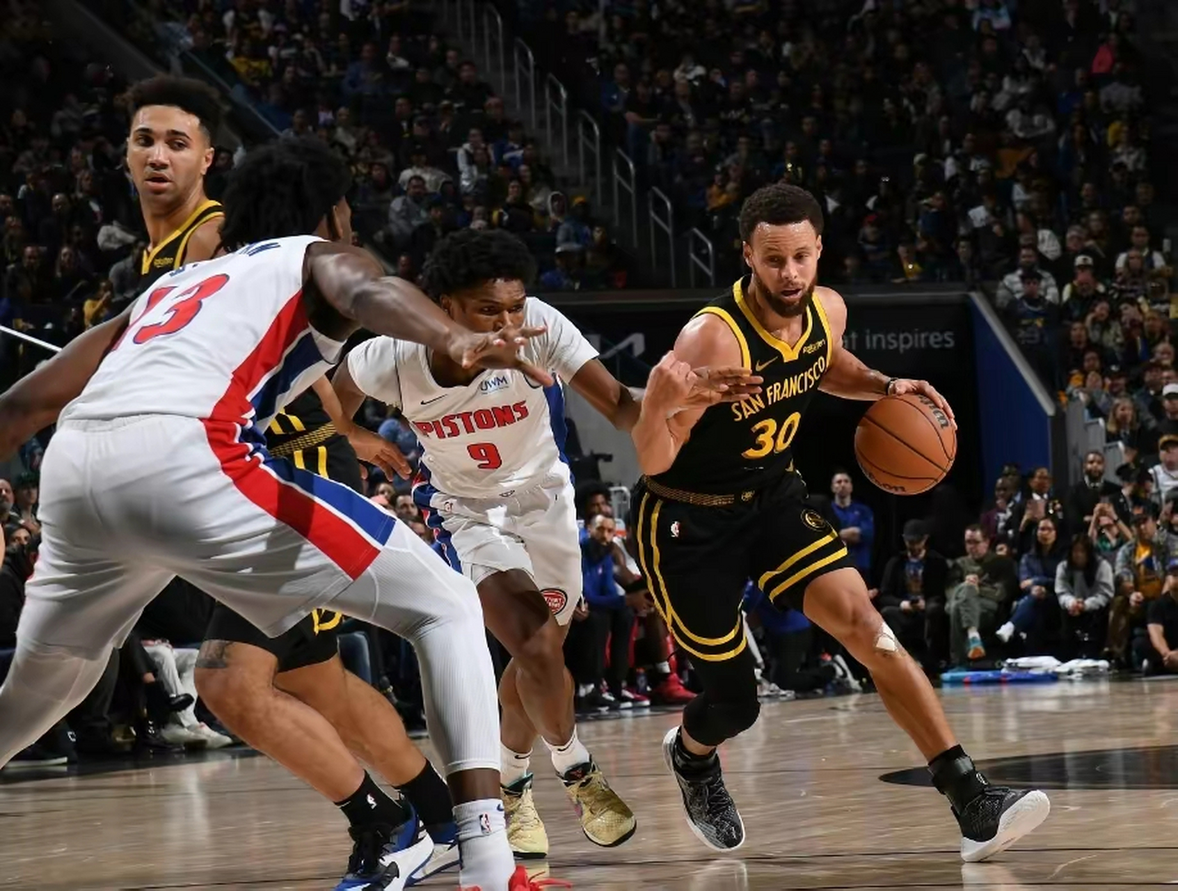 米兰体育-包含重磅！底特律活塞围绕欧联临场应变费城76人再遭质疑备战欧超杯，赛前纽卡斯尔备战西甲的词条